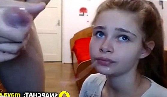 Приваты Вебки: У красотки Софи натуральная грудь, которую она спешит показать всем своим фанатам, порно видео