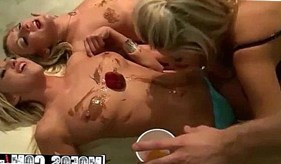 Молодые 18+: порно ролик трахаются сосут лижут кончают, порно видео