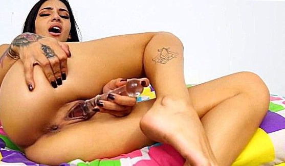 Молодые 18+: Зрелая с огромной жопой ,без всякого стеснения подставляет свою огромную жопу для анала , порно видео