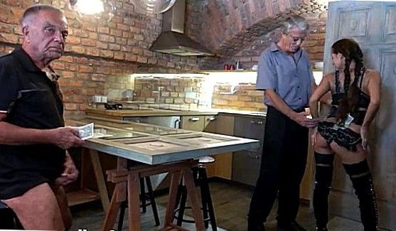 МАМАША ДАЛА ЧЕРНОКОЖЕМУ, порно видео