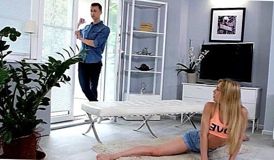 Sovereign Syre с подругой Abella Danger, порно видео