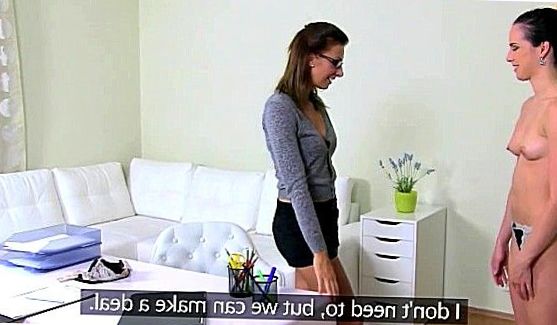 видео огромных предметов пизде жопе, порно видео