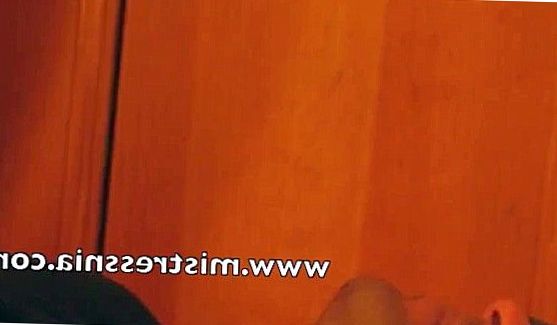 Игривые малышки возжелали большой хуй, порно видео